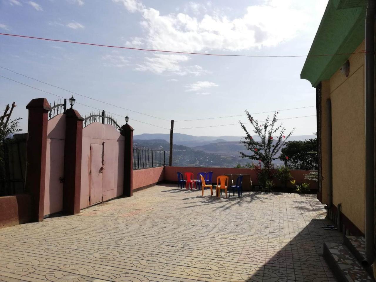 Хостел Gondar Backpackers Экстерьер фото