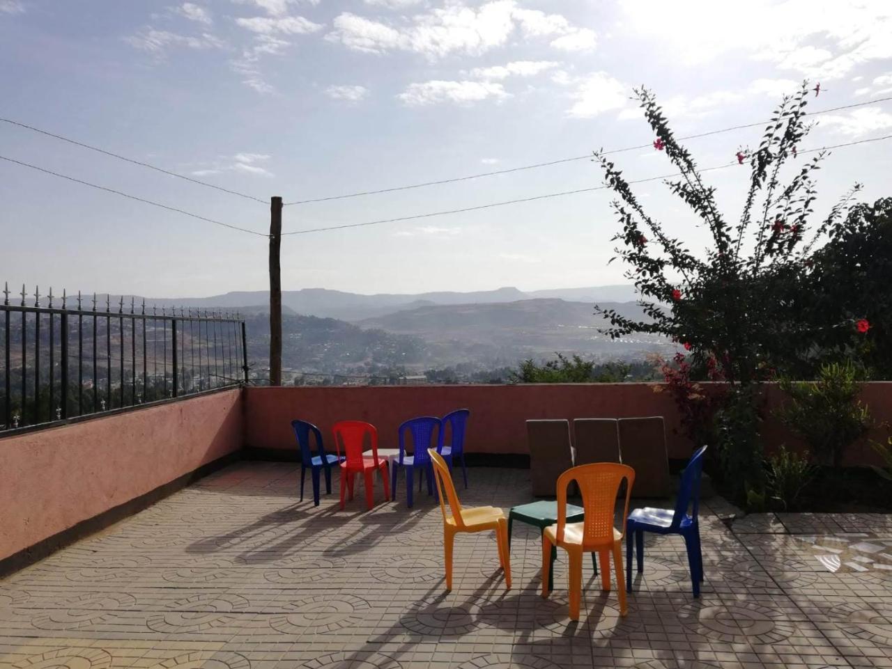 Хостел Gondar Backpackers Экстерьер фото