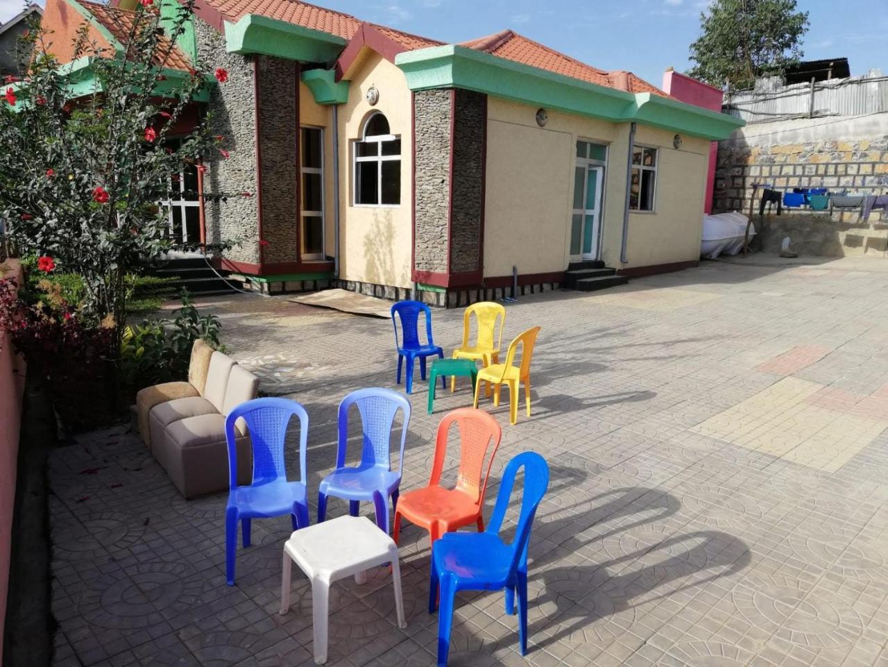 Хостел Gondar Backpackers Экстерьер фото