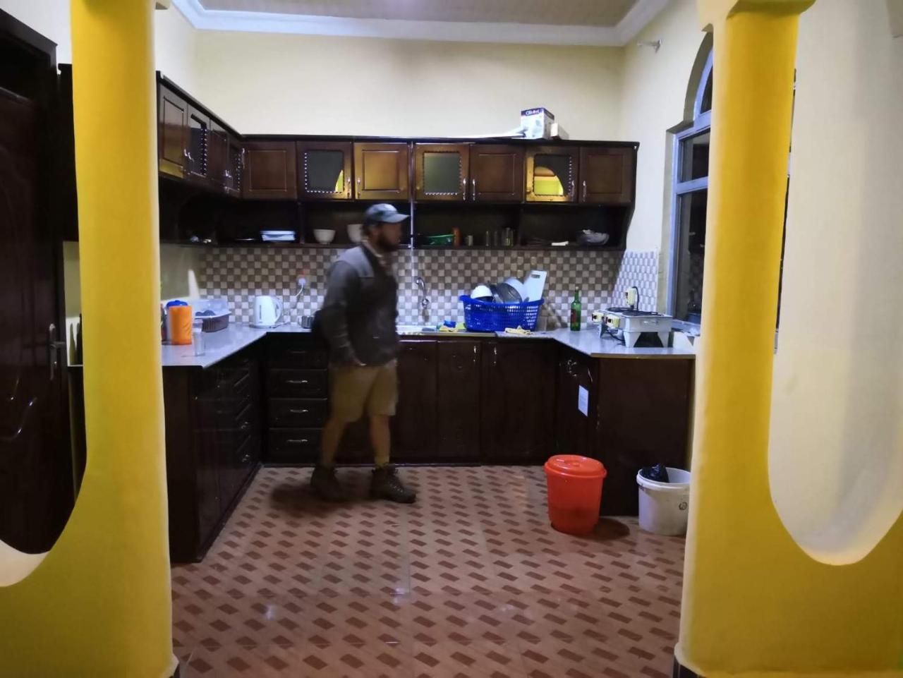 Хостел Gondar Backpackers Экстерьер фото